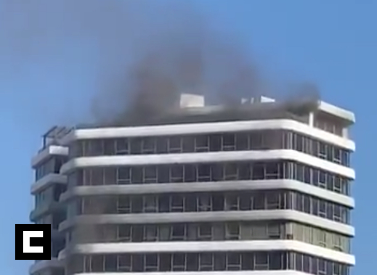 Video: Se quema un piso de la Torre Atiemar Video: Se quema un piso de la Torre Atiemar