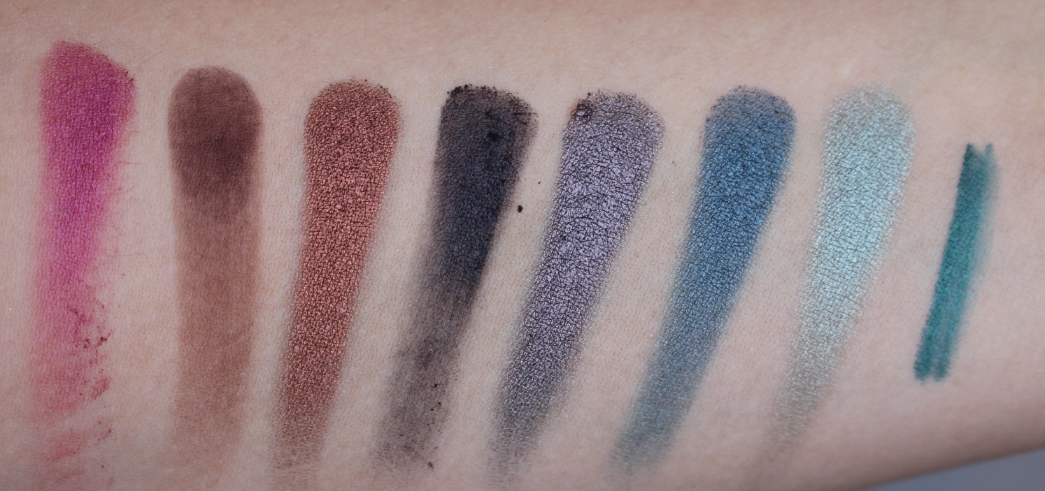 Urban Decay Born to Run palette swatches