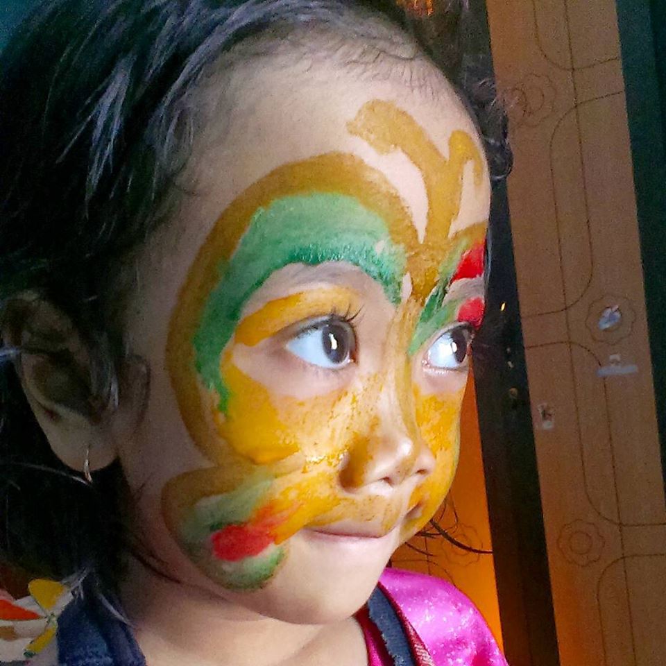 THE SETYADI'S: Memilih Make Up Untuk Anak