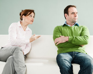 10 Sikap Yang Membuat Suami Malas Mendengarkan Omongan Istri [ www.BlogApaAja.com ]