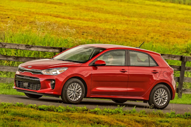 Kia Rio chega em janeiro para concorrer com o VW Polo