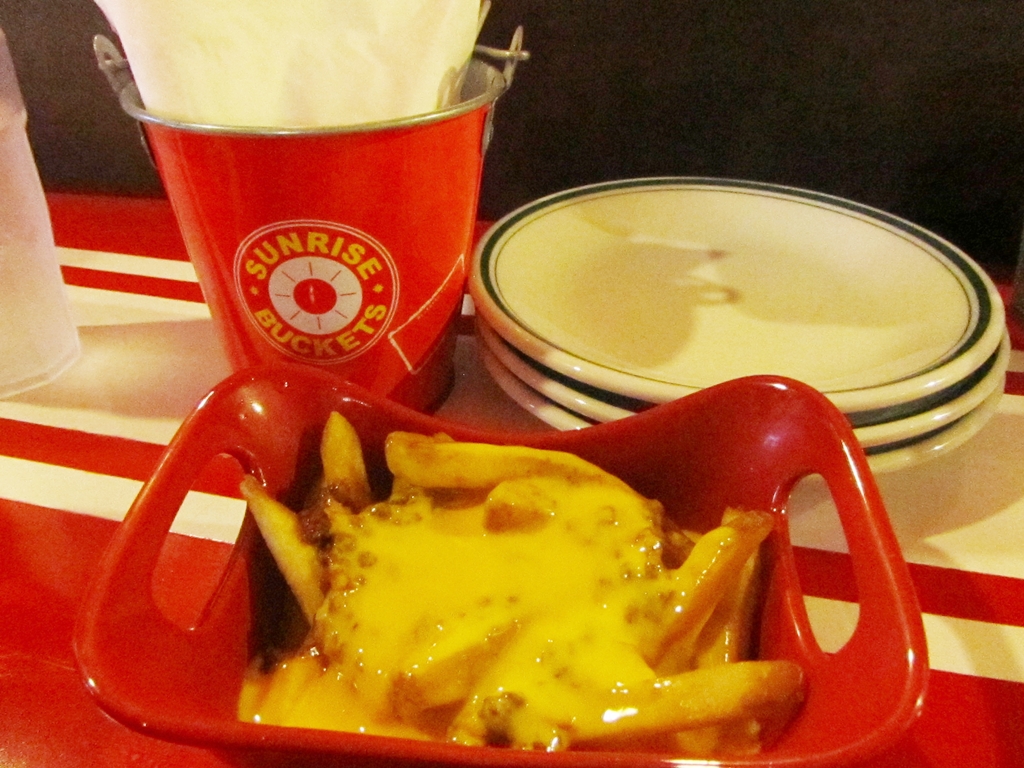 The Quaint Traveler Sunrise Buckets, Rockwell