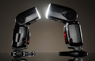 TIPS DAN TRIK: Manfaat FLASH Pada Kamera DSLR TIPS DAN TRIK: Manfaat FLASH Pada Kamera DSLR