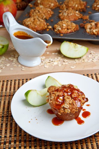 Apple Cheesecake Muffins with Streusel Topping and Caramel Sauce Apple Cheesecake Muffins with Streusel Topping and Caramel Sauce