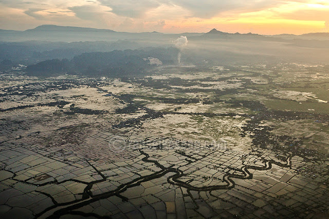 Aerial Jakarta, Aerial Makassar, Aerial Timika, Aerial Mimika, Aerial Jayapura, Aerial Nabire, Foto Udara Jakarta, Foto Udara Makassar, Foto Udara Timika, Foto Udara Mimika, Foto Udara Cartenzs Pyramid, Foto Udara Papua, Foto Udara Timika, Foto Udara Teluk Cenderawasih, Cenderawasih Bay, Taman Nasional Teluk Cenderawasih, Nabire, Sungai, Laut, stock photo; culture stock photo; indonesia stock photo; indonesia photo; foto wisata; daerah wisata indonesia; tourism indonesia; amazing place indonesia; place to visit in indonesia; travel photographer; assignment for photographer; culture photo of indonesia