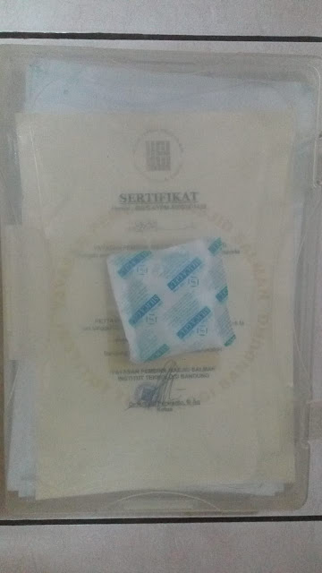 Silica gel berfungsi untuk Silica gel berfungsi untuk
