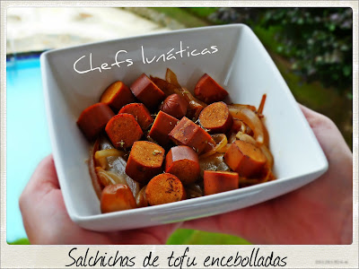 http://chefslunaticas.blogspot.com.es/2016/07/salchichas-de-tofu-encebolladas.html