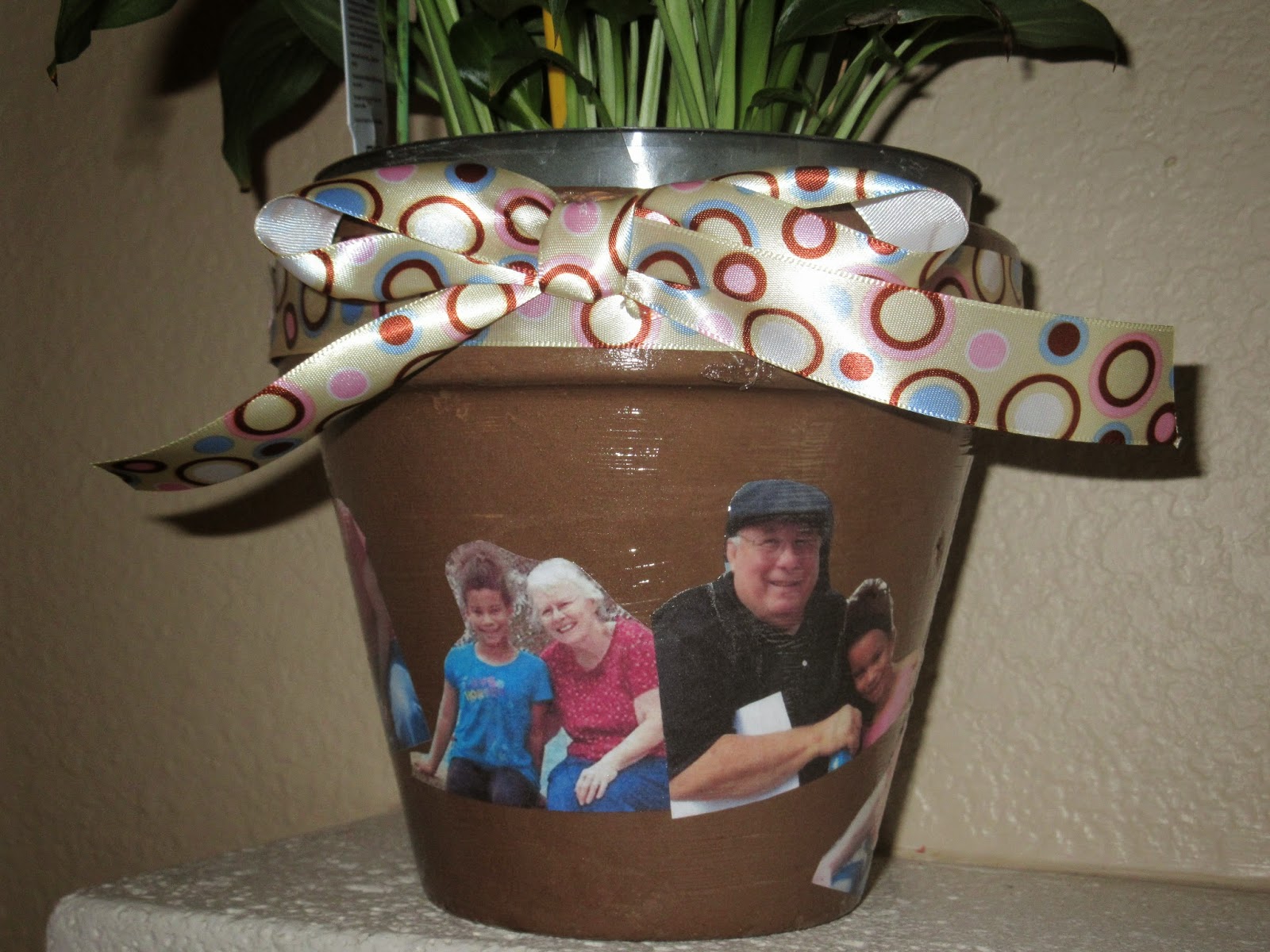 IDEAS UNLIMITED Grandparent's Day Gift Idea Flower Pots