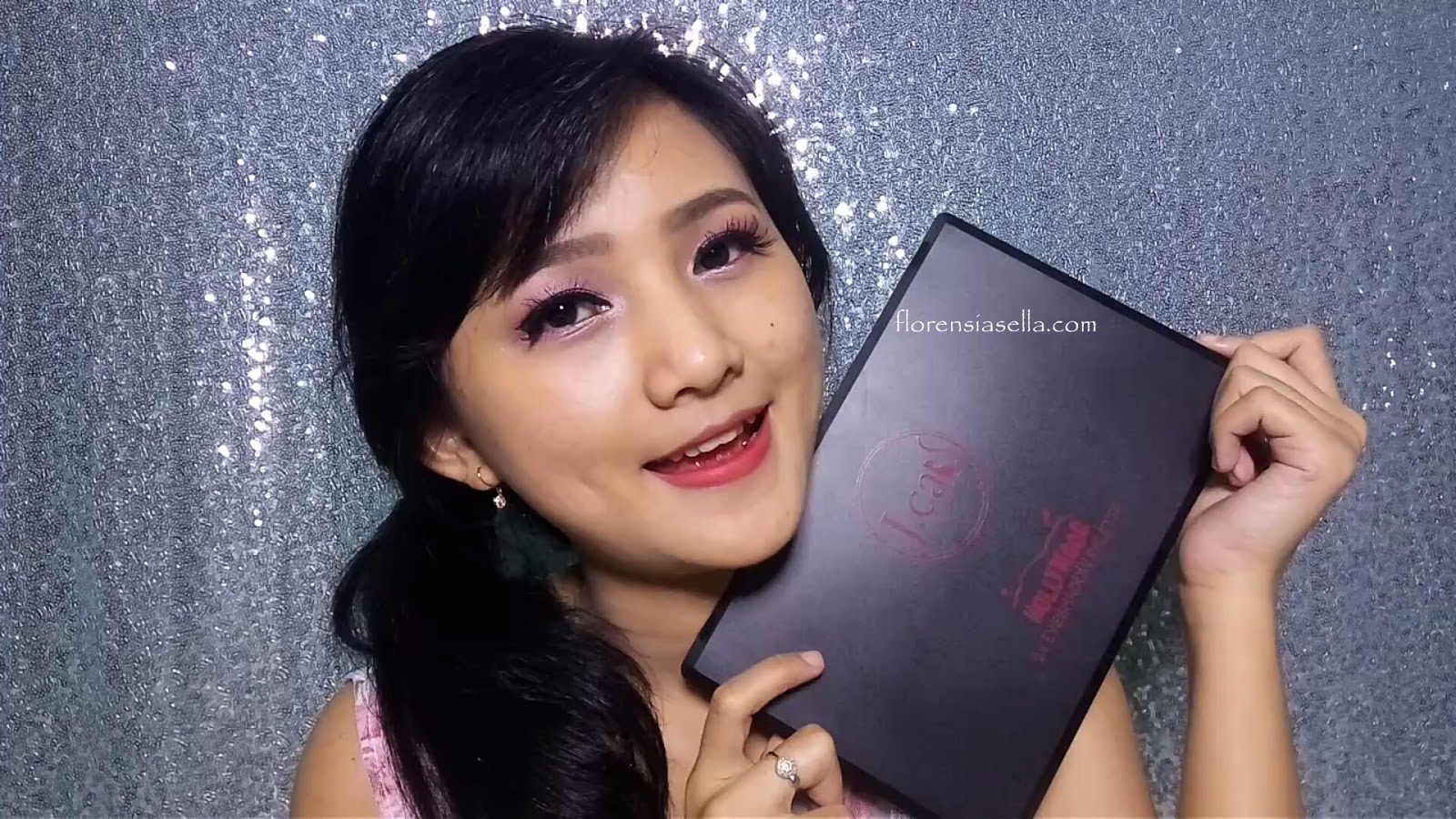 REVIEW JCat Beauty Hollywood 24 Eyeshadow Palette Tampil Cantik