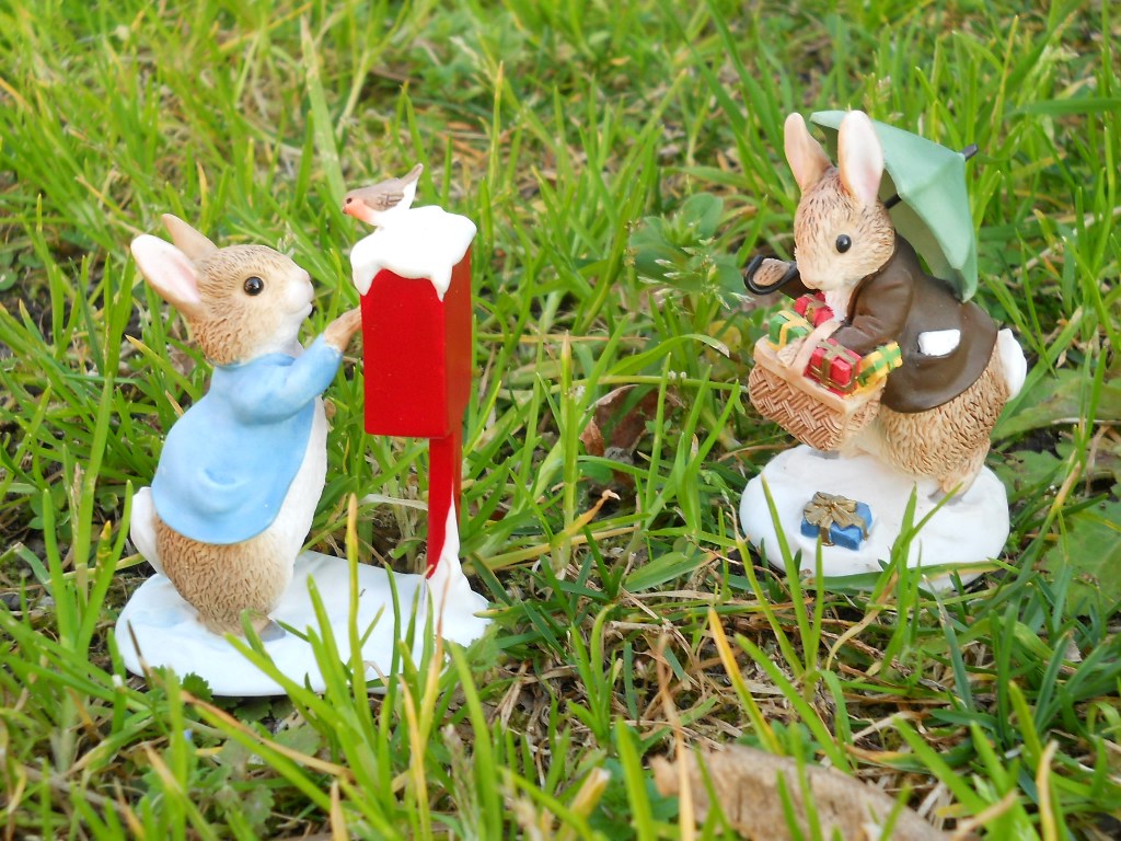 Soprammobile Enesco Beatrix Potter - Lettera E Con Peter Coniglio, Resina Dipinta A Mano - Foto 3