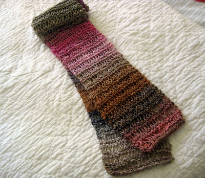 Loom Knit: Twisted Keyhole Scarflette or Scarf in Double Knit