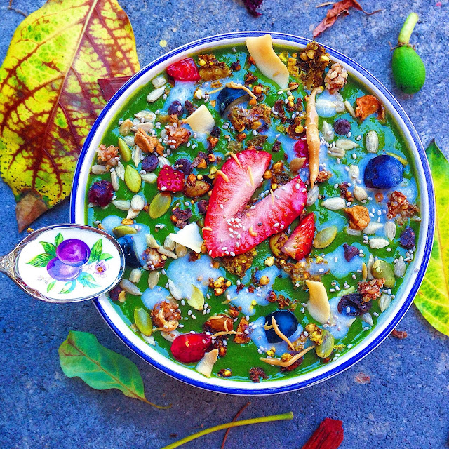 31 Gluten Free Smoothies and Smoothie Bowls for Summer 