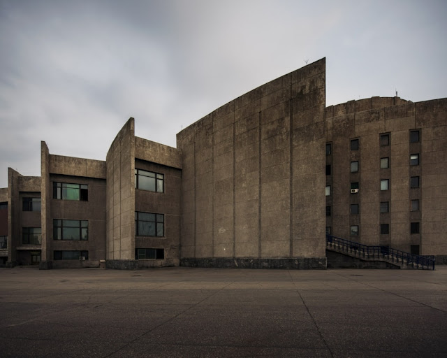 arquitectura-cruda-capital-Corea-del-Norte-fotógrafo-Raphael-Olivier