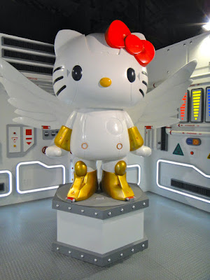 Robot Kitty Wings Taiwan Exhibition