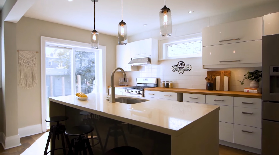 22 Interior Design Photos vs. 29 Springdale Blvd, Toronto Luxury Home Tour