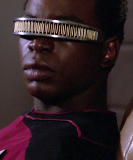 Early TNG jumpsuit piping curvature Early TNG jumpsuit piping curvature
