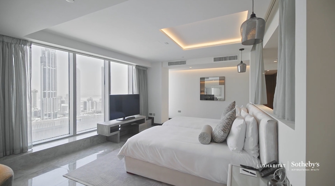 36 Photos vs. Address Dubai Mall Hotel Luxury Penthouse Interior Design Tour