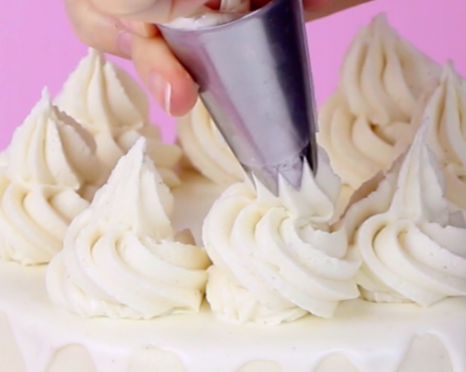 {VIDEO} THE BEST Ultimate Vanilla Drip Cake The Lindsay Ann