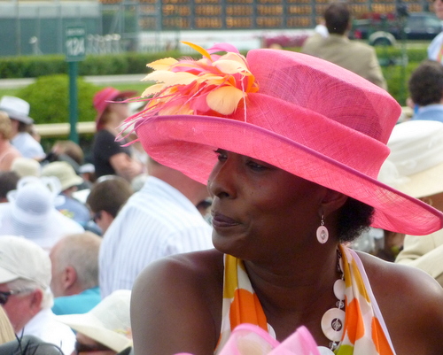 A lovely hat at the Kentucky Derby ♥ KitchenParade.com