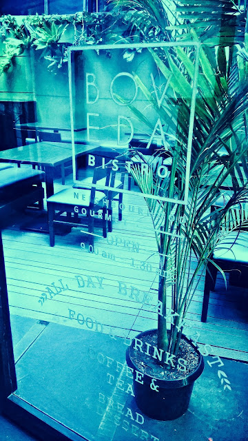 A Beautiful Life Boveda Bistro Andheri West Mumbai Boveda in andheri, mumbai של ‪boveda‬. boveda bistro andheri west mumbai