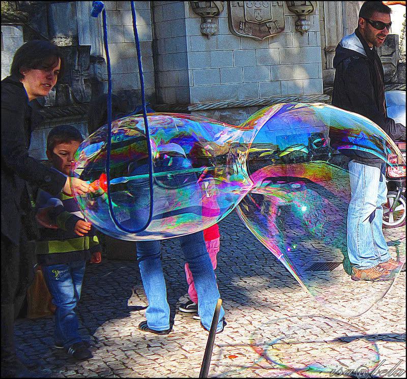 UM PIGO DE LUZ: A Magia das Bolas de Sabão Gigantes / Portugal dos ...