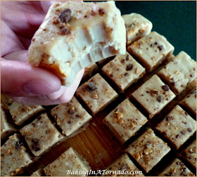 White Chocolate Toffee Fudge: White chocolate base with toffee and butterscotch chips in a flavorful sweet fudge square | Recipe developed by www.BakingInATornado.com | #recipe #dessert