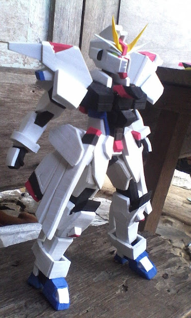 World Class Talent! Pinoy Creates Toys from Rubber Scraps and The Results Are Quite Impressive World Class Talent! Pinoy Creates Toys from Rubber Scraps and The Results Are Quite Impressive