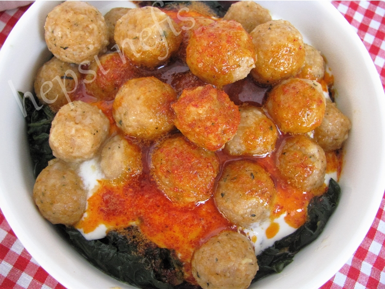 Bulgur köfteli yoğurtlu ıspanak Bulgur köfteli ıspanak