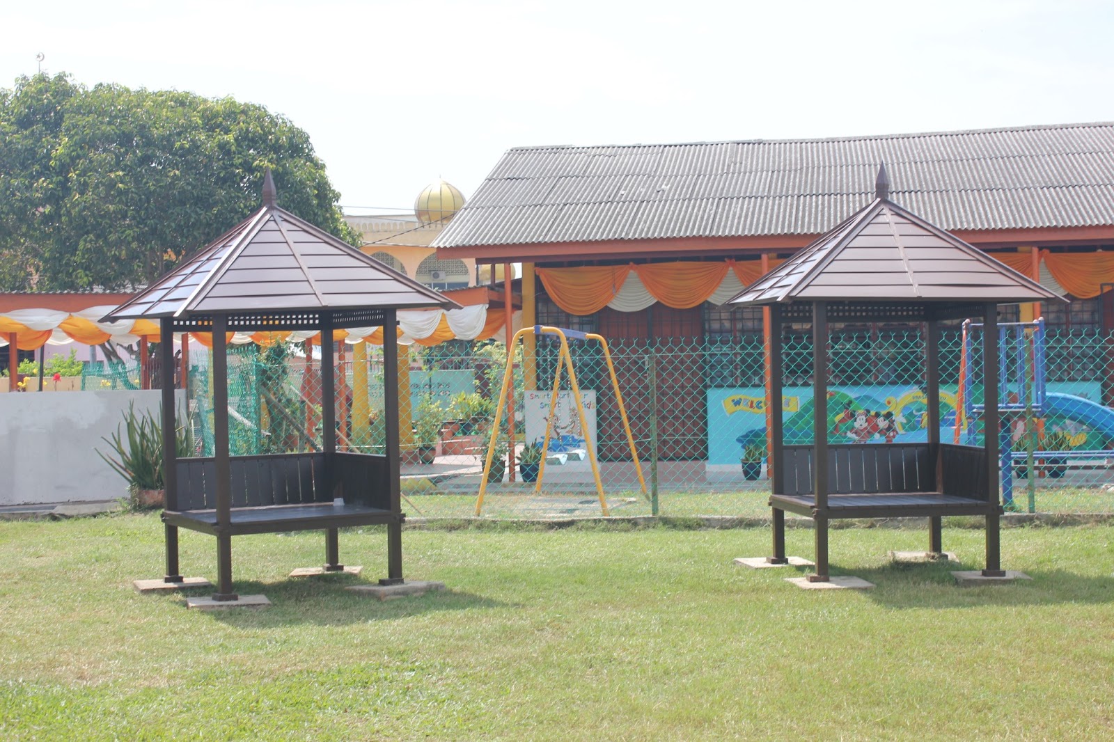 SK SERI MAKMUR SEKOLAH KLUSTER KECEMERLANGAN: Taman Mini Gazebo