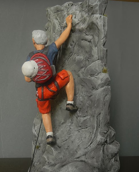 modellino statuina personalizzata milano scalatore alpinista sportivo idee regalo orme magiche
