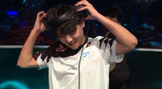 ADDCAF19-F396-4539-9DD3-A4E22619F0F2.gif