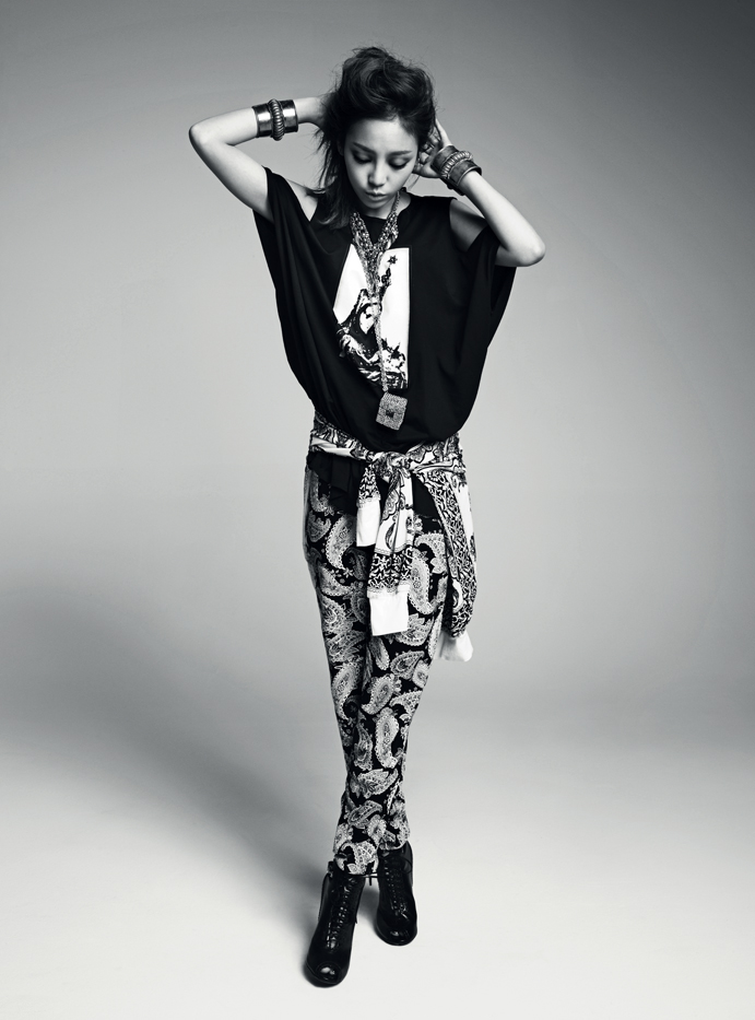 K_Popzine: Goo Hara (Photoshoot) August 2011