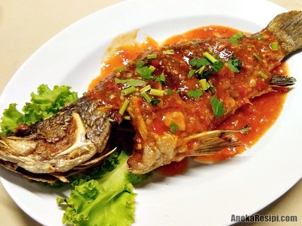 Ikan siakap tiga rasa ala thai