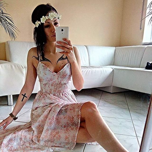 Top 10 Foto Model Cewek Cantik Bertato Paling Keren Dan Seksi - Part 6
