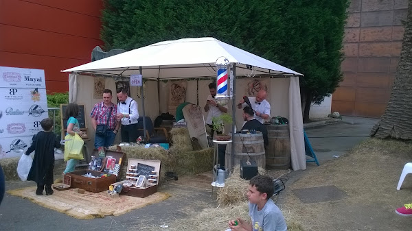 corte de pelo en metrópoli