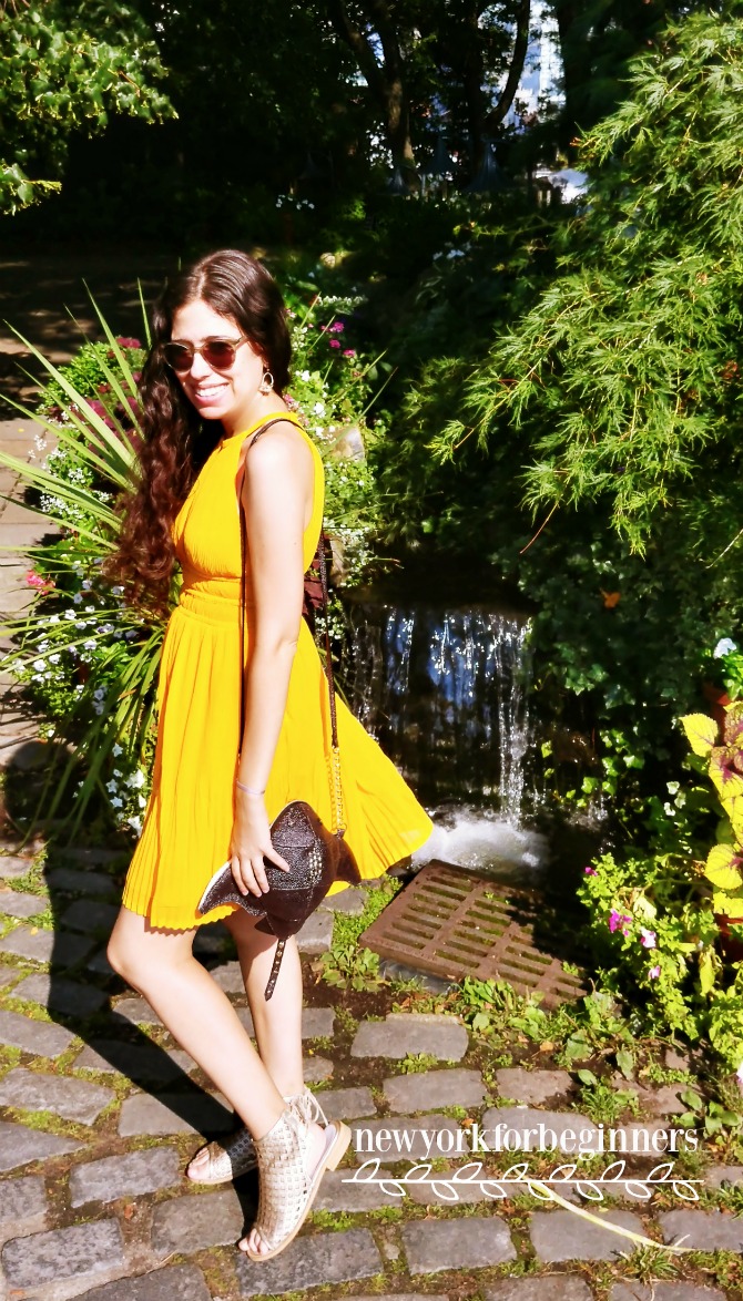 Yellow H&M tunic dress for a labor day weekend outfit on a budget