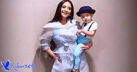 Nagita Niat Bawa Rafathar Keluar Rumah Karena Ngambek pada Raffi Nagita Niat Bawa Rafathar Keluar Rumah Karena Ngambek pada Raffi