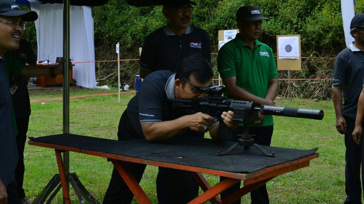 ss2_Subsonic Gambar peluncuran senapan serbu SS2 Subsonic PT Pindad