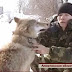 في كازاخستان يتم ترويض الذئاب البرية بدلا من كلاب الحراسة