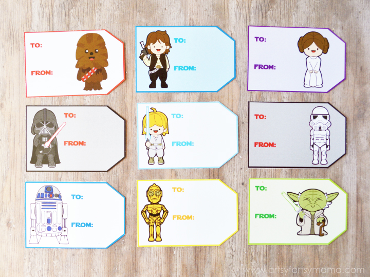 Free Printable Star Wars Gift Tags at artsyfartsymama.com