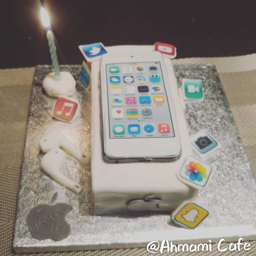 iPhone Birthday Cake!