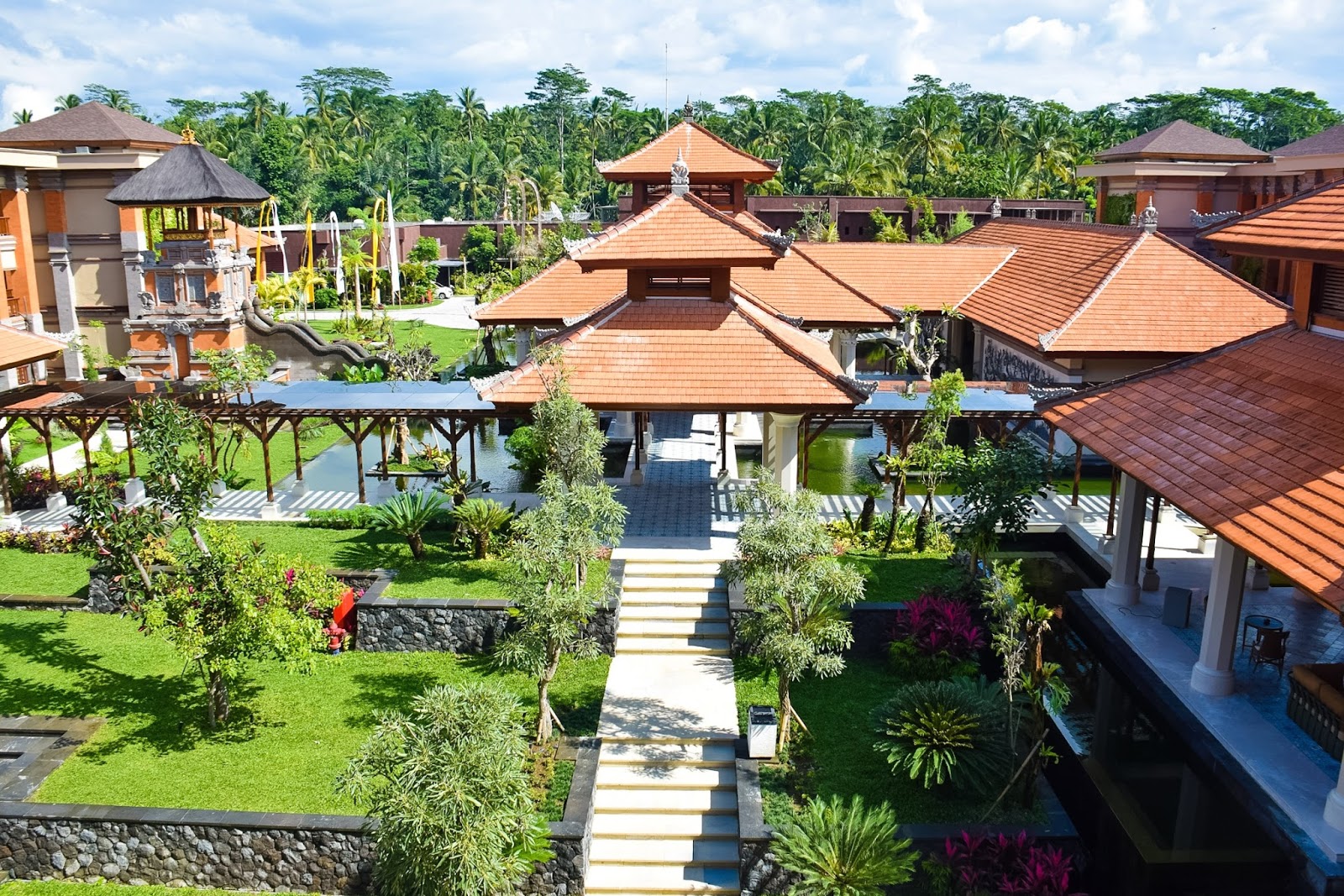 checking-into-the-padma-resort-ubud-explore-shaw
