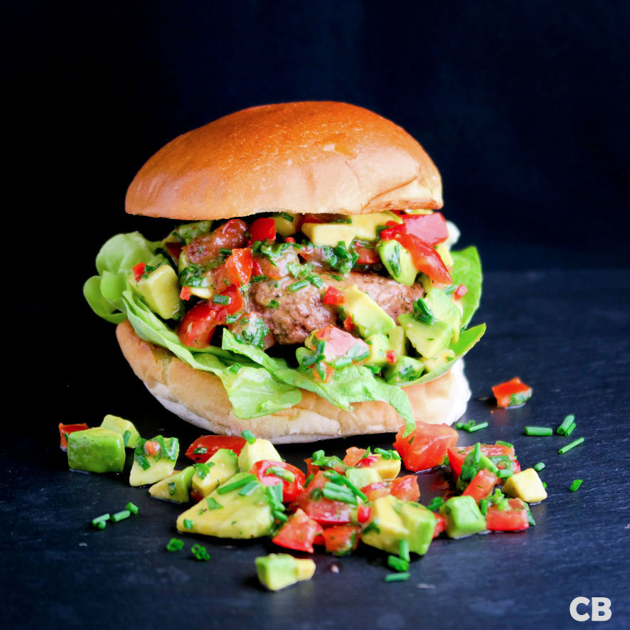 Bagage: Tartaarburgers met avocadosalsa