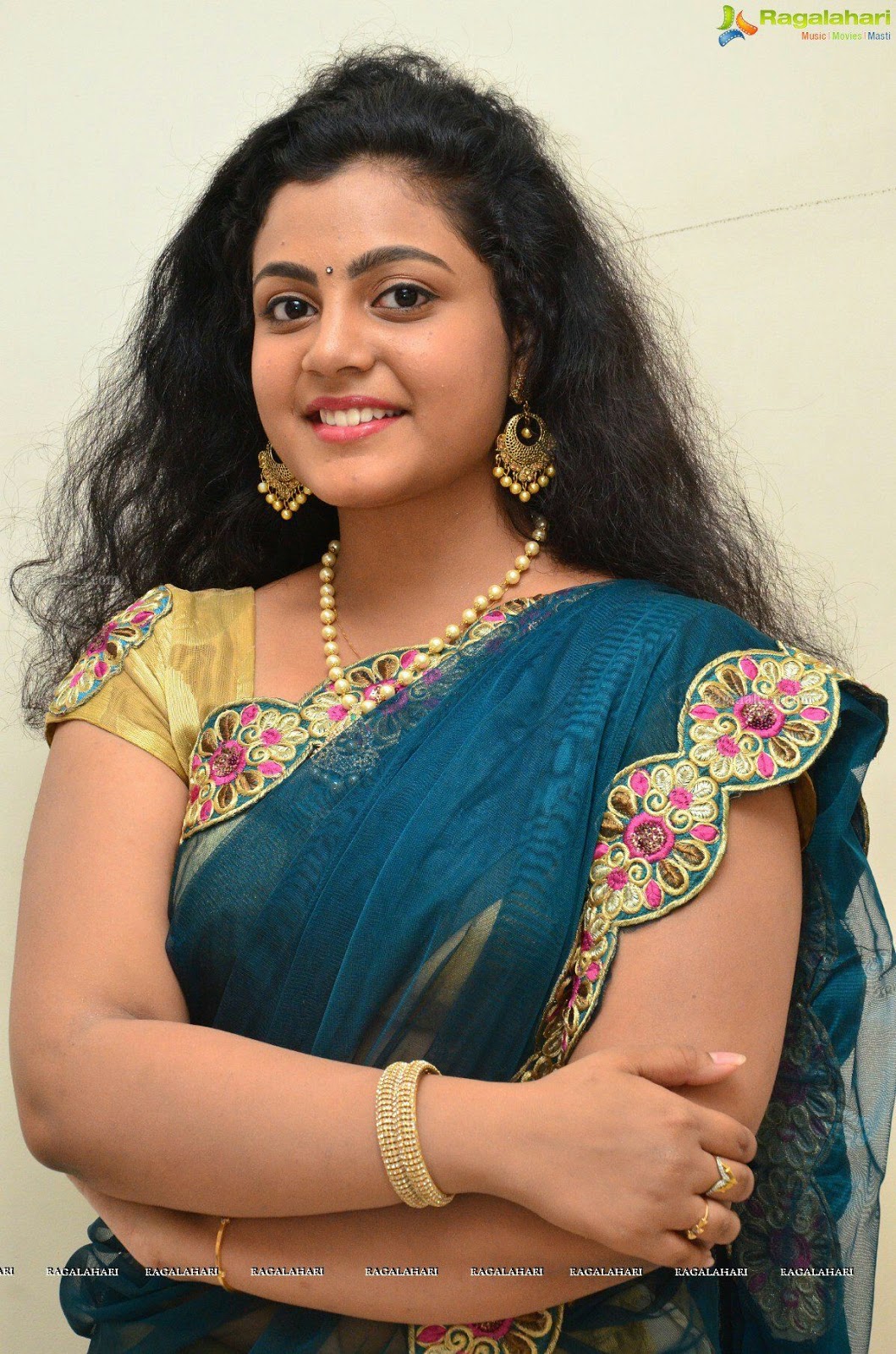 Beautiful Indian Women in Stunning Sarees