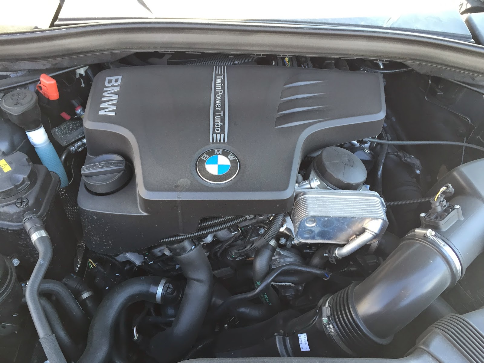 PerfektAdrenalin: 2015 BMW X1 sDrive28i Engine Bay