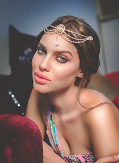 Gizele Thakral Gizele Thakral
