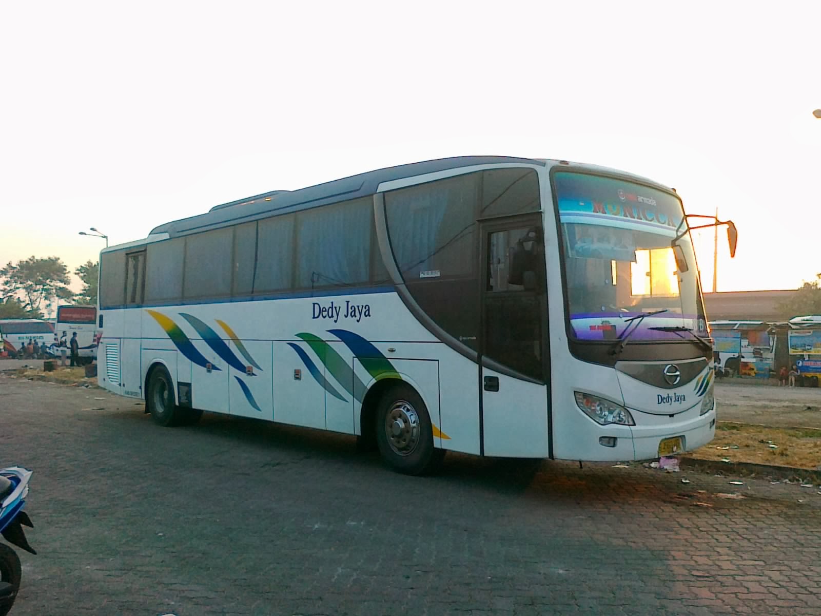 Bus Agra Mas Syam Tours And Travel Bus Pariwisata