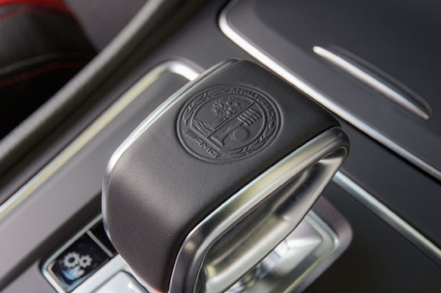 Cần số Mercedes AMG A45 4MATIC Cần số Mercedes AMG A45 4MATIC thiết kế thể thao