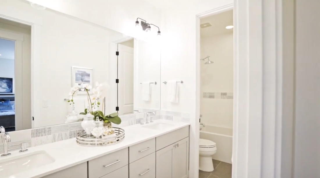 47 Interior Design Photos vs. 9988 NE 26th St, Bellevue, WA Luxury Home Tour