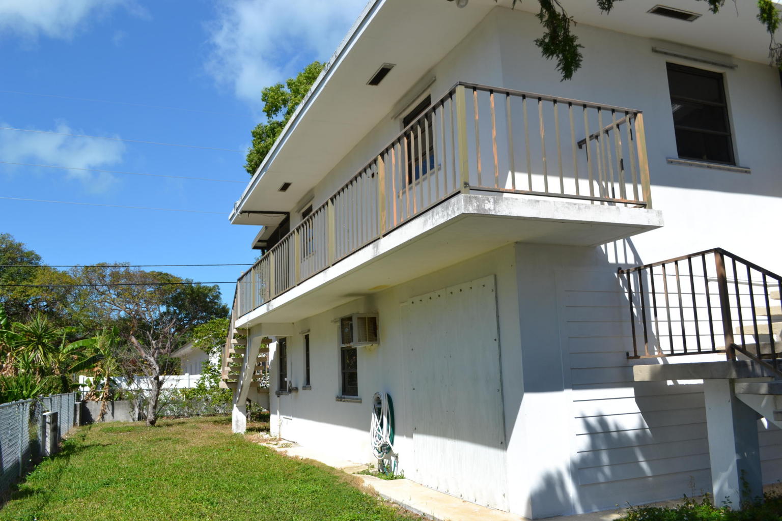 Real Estate in the Florida Keys 1/1 up and 1/1 down preFIRM 330K with great homeowner's park